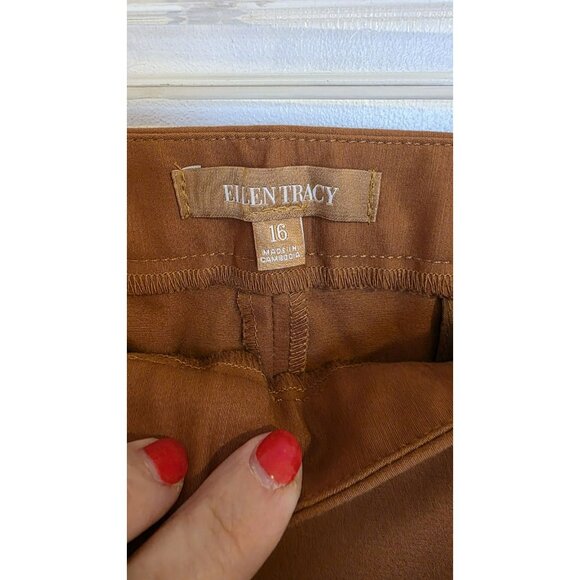 Ellen Tracy Brown Cropped Pants - Picture 4 of 11
